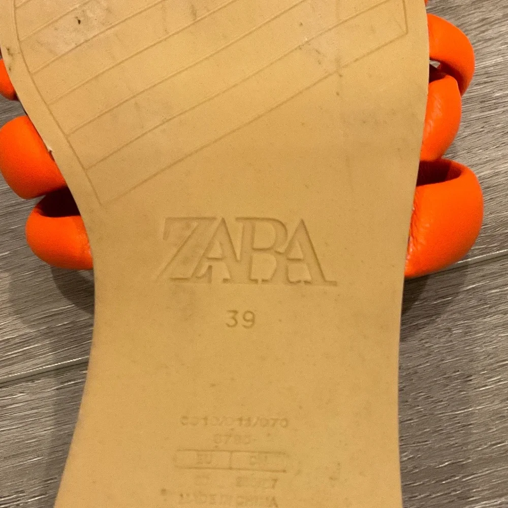 ZARA Orange Slide Sandals Size EU 39 U.S. 8 - Picture 3 of 6